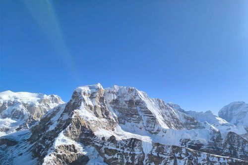 Tengkoma Peak 6215m