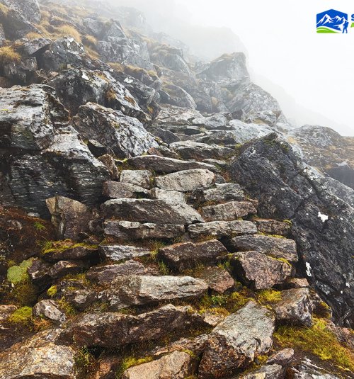 Unstructured Stony Trail On The Way To Pach Pokhari