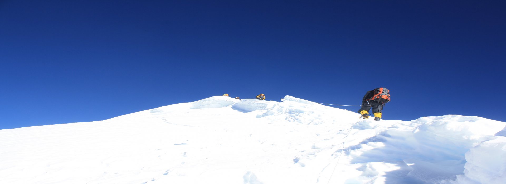 Baruntse (7129M)