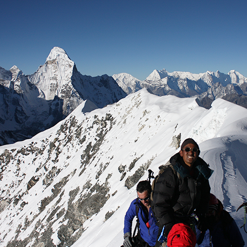 Island Peak Climbing (6189M)
